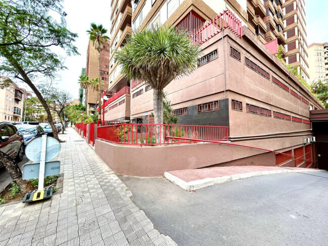 LOCAL COMERCIAL FRENTE A TOME CANO - Imagen 32