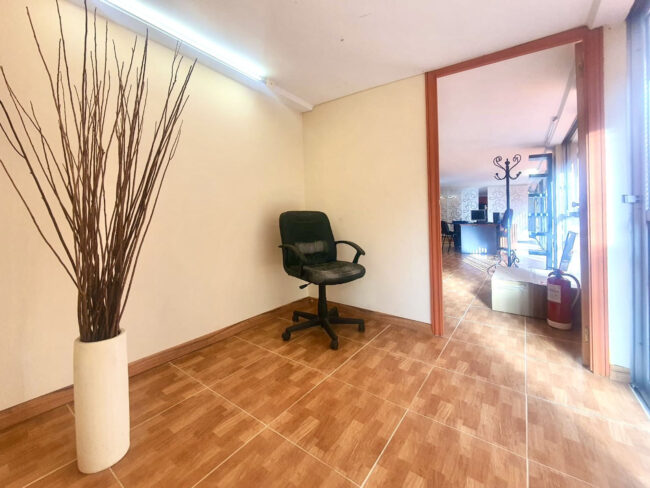 LOCAL COMERCIAL FRENTE A TOME CANO - Imagen 6