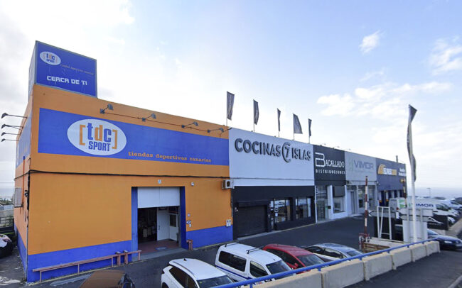 7 NAVES INDUSTRIALES UNIDAS EN POLIGONO COSTA SUR