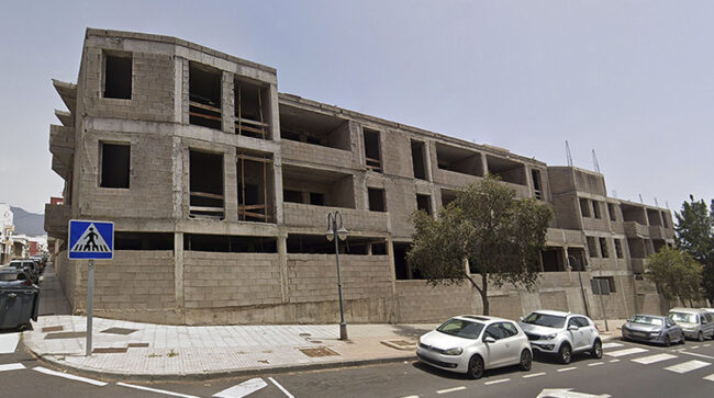 EDIFICIO EN GUIMAR CASCO